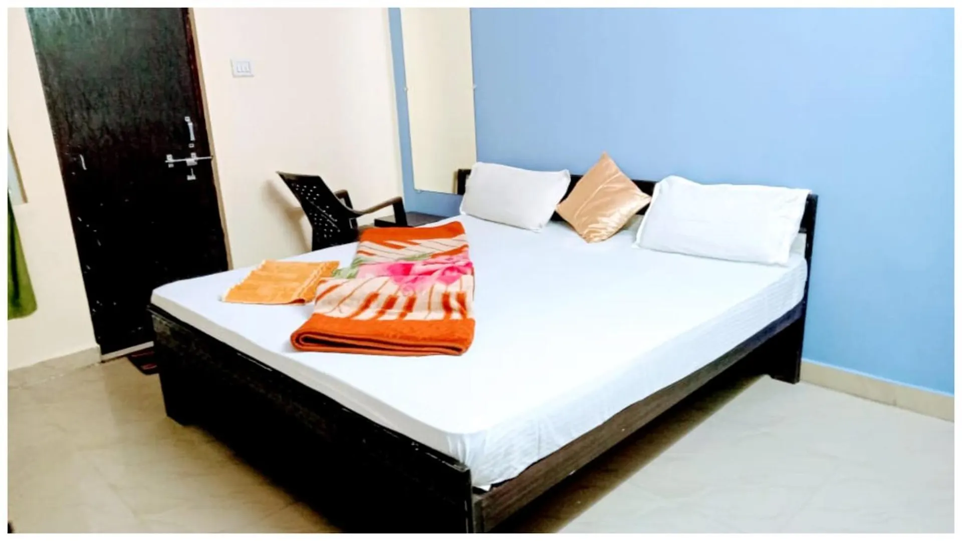 Hotel Shivay # Guest House Near Kashi Vishwanath Temple - Best Budget Guest House In Варанаси