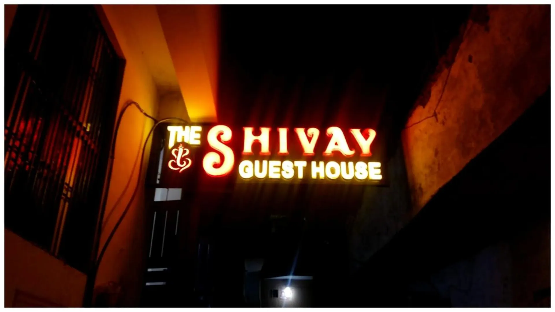 Hotel Shivay # Guest House Near Kashi Vishwanath Temple - Best Budget Guest House In Варанаси